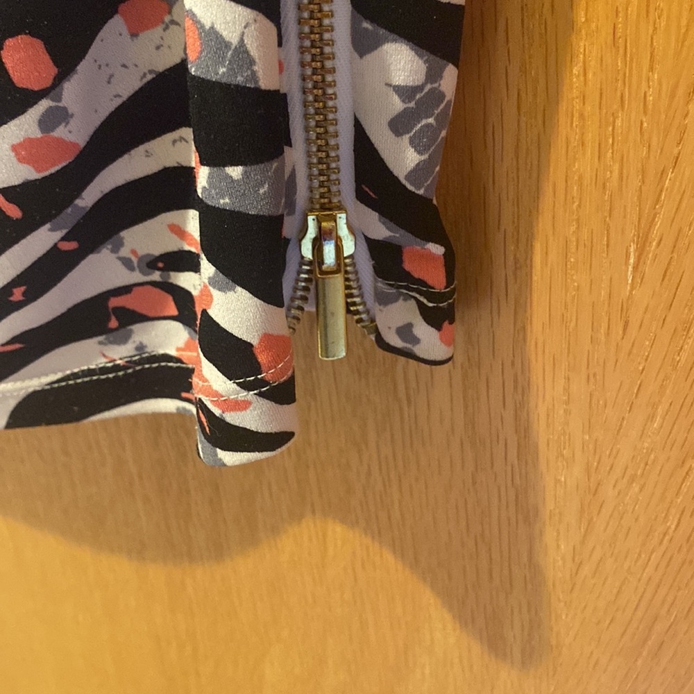 Dress - Picture 5 of 7
